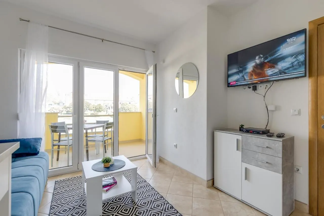 Villa Rondine Apartments - Happy Rentals Novigrad  0*, Novigrad (Istria) Croatia