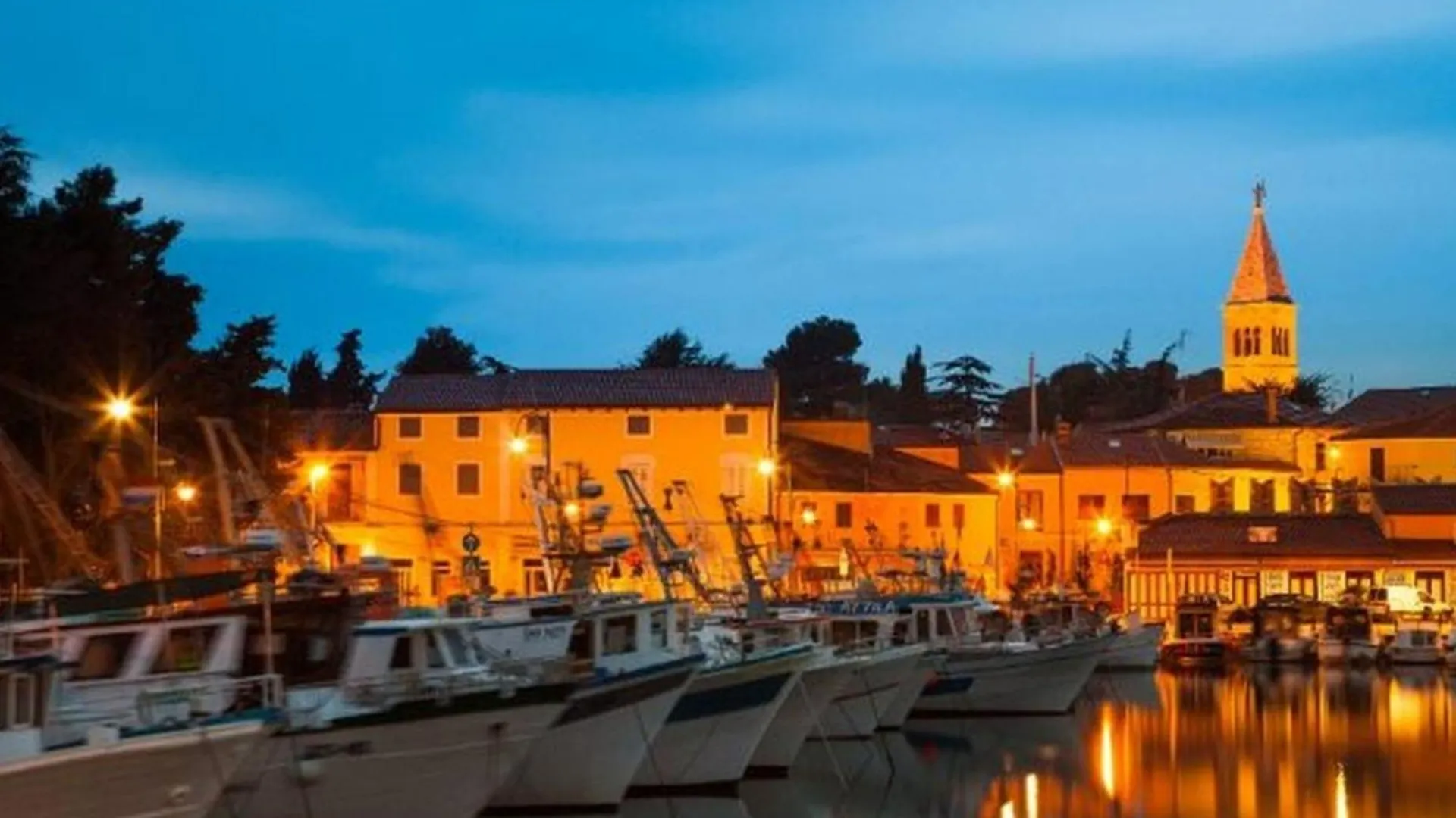 Villa Rondine Apartments - Happy Rentals Novigrad